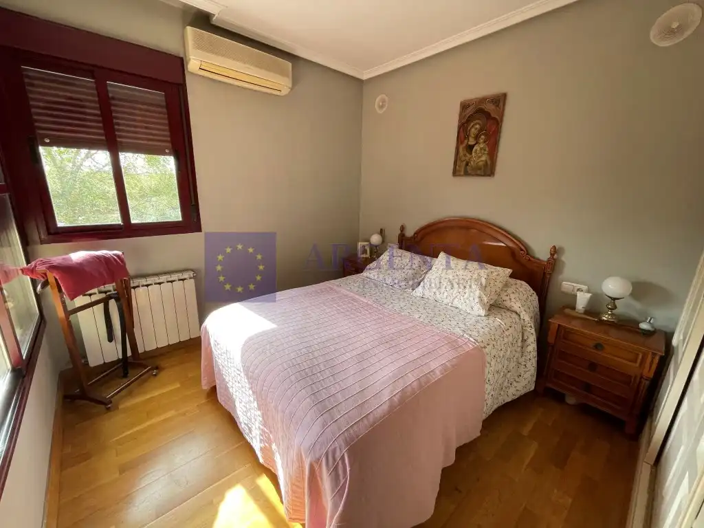 Einfamilien-Reihenhaus zum Verkauf in Calle La Habana, Nuevo Cáceres