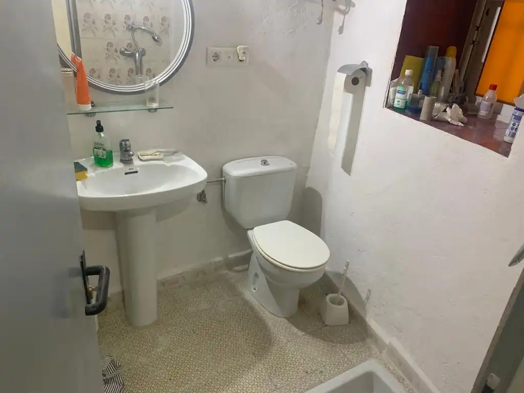 Baño de Local de alquiler en Vinaròs con Aire acondicionado y Amueblado
