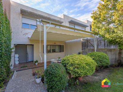 Exterior view of Single-family semi-detached for sale in  Toledo Capital  with Air Conditioner