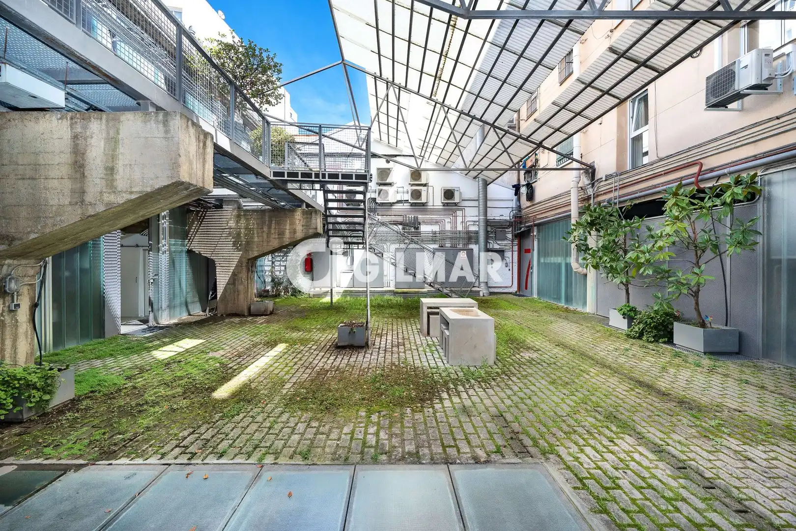 Terraza de Piso en venta en Madrid con Calefacción y Jardín privado