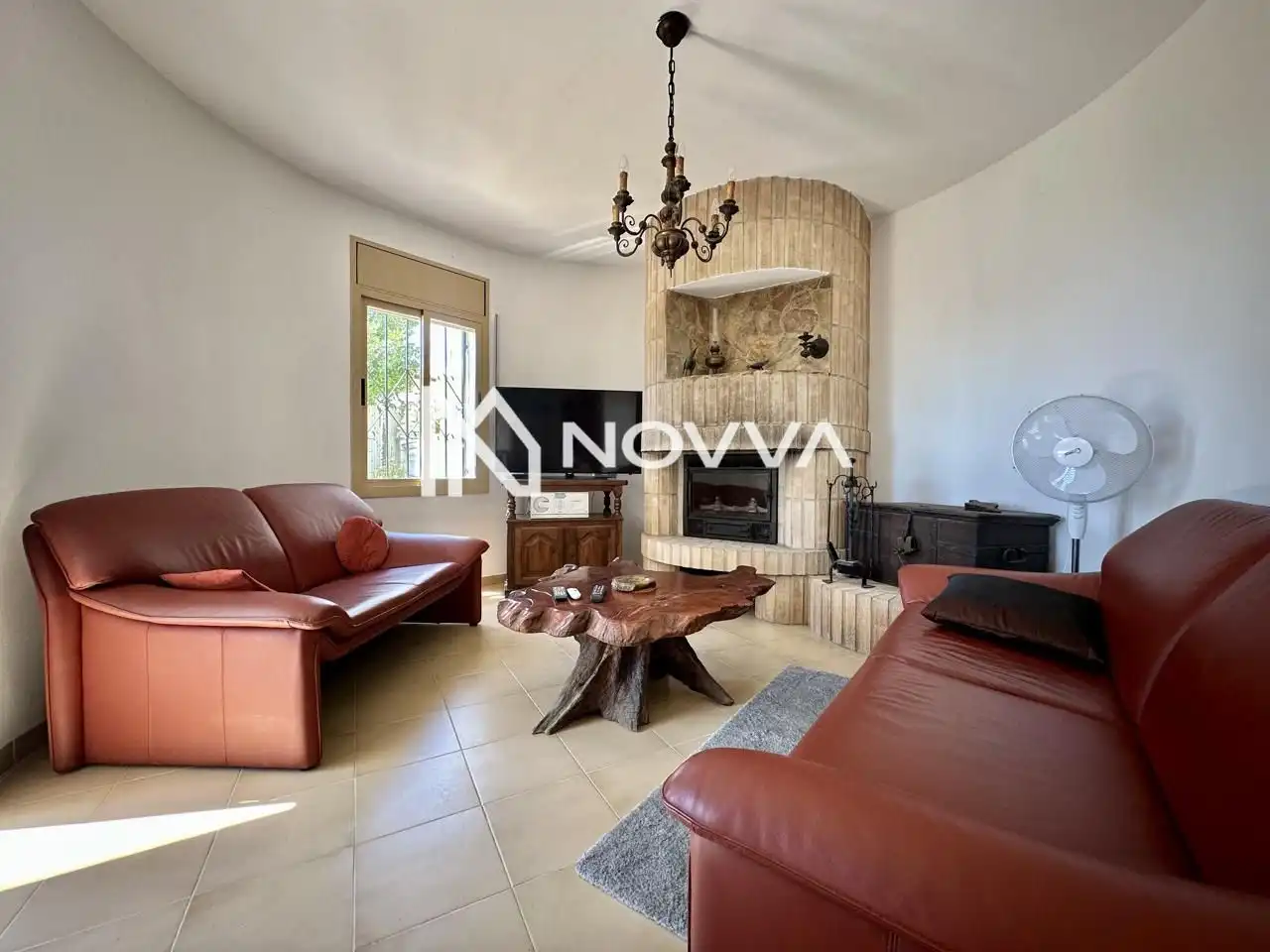 Sala d'estar de Casa o xalet en venda en Lloret de Mar amb Jardí privat, Terrassa i Piscina