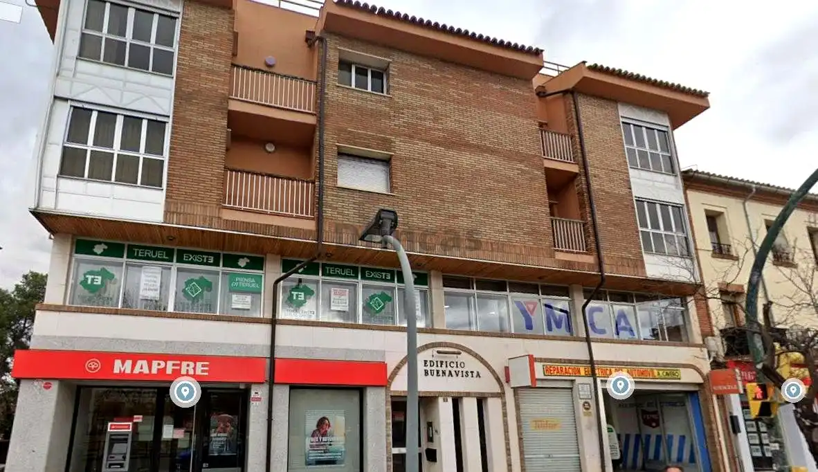 Vista exterior de Oficina en venda en Teruel