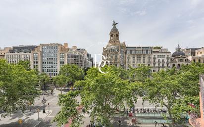 Exterior view of Flat for sale in  Barcelona Capital  with Air Conditioner, Heating and Terrace