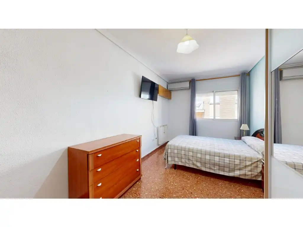 Bedroom of Flat for sale in Torrent  with Air Conditioner and Balcony