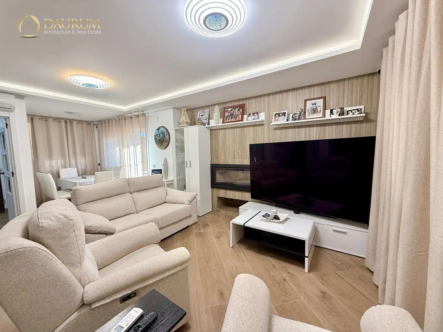 Sala d'estar de Casa adosada en venda en Benidorm amb Aire condicionat, Calefacció i Terrassa