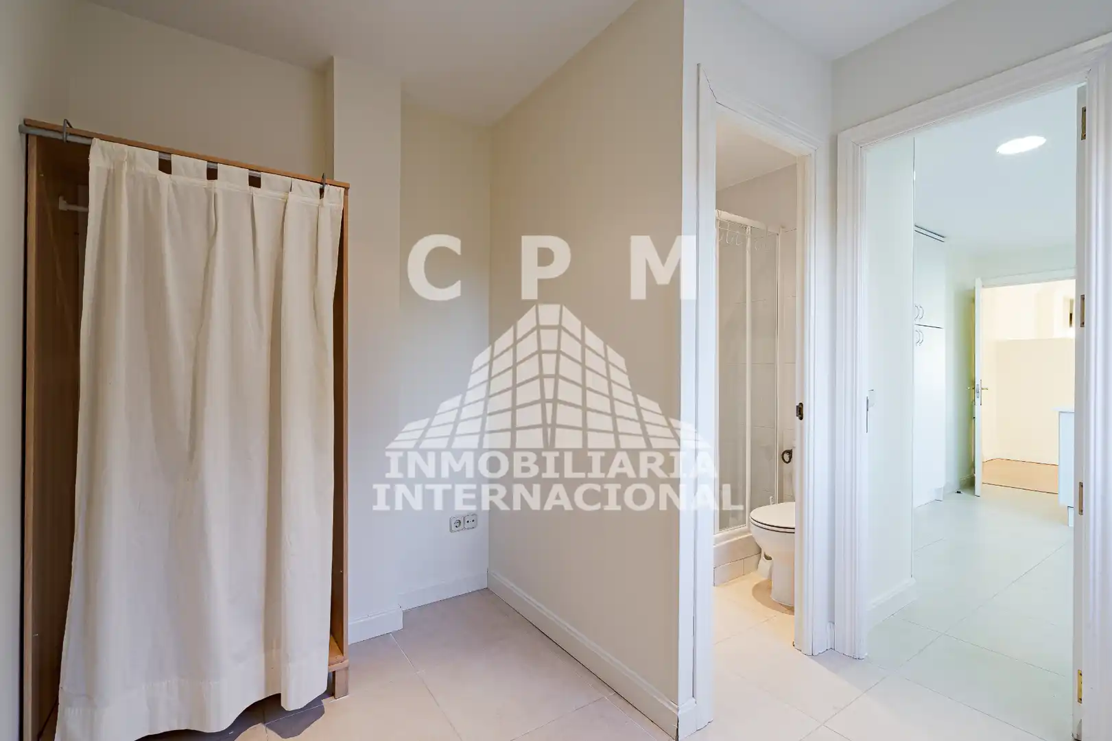 Schlafzimmer von Wohnung zur Miete in Madrid mit Klimaanlage, Heizung und Parkett