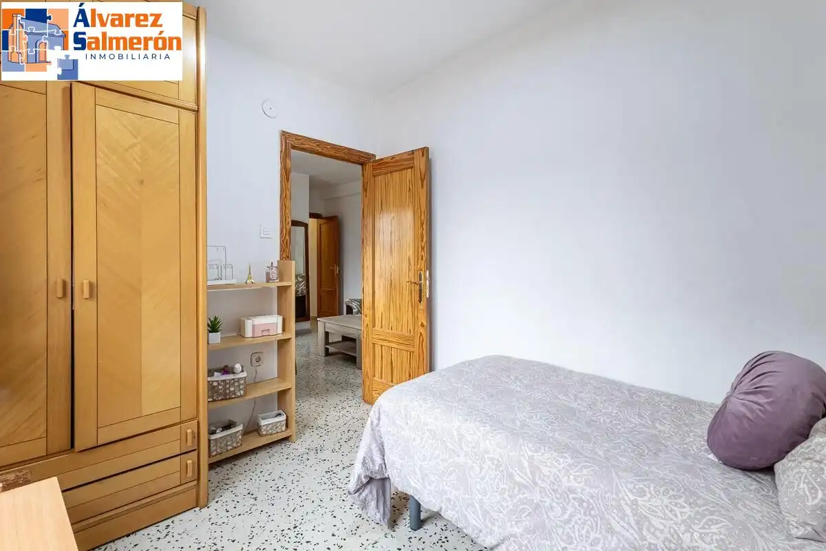 Flat for sale in Calle de las Caballerizas, Centro - Sagrario