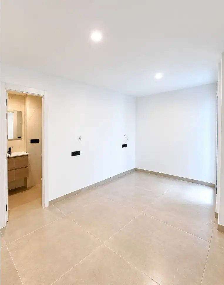 Piso con ascensor en venta en Puerto Deportivo, imagen 4