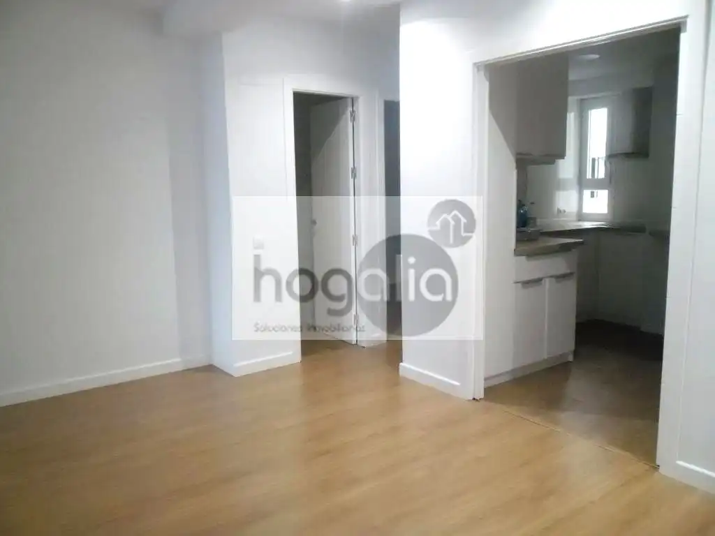 Schlafzimmer von Wohnung zur Miete in Sevilla mit Klimaanlage