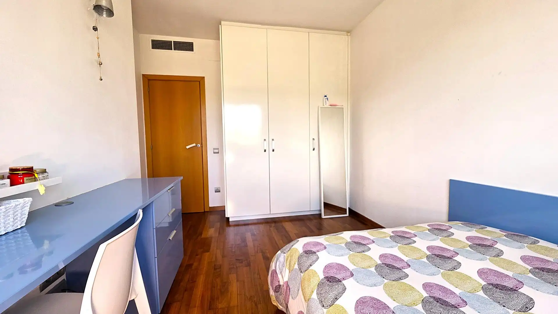 Habitación de Casa o chalet en venta en Barcelona con Aire acondicionado, Parquet y Terraza