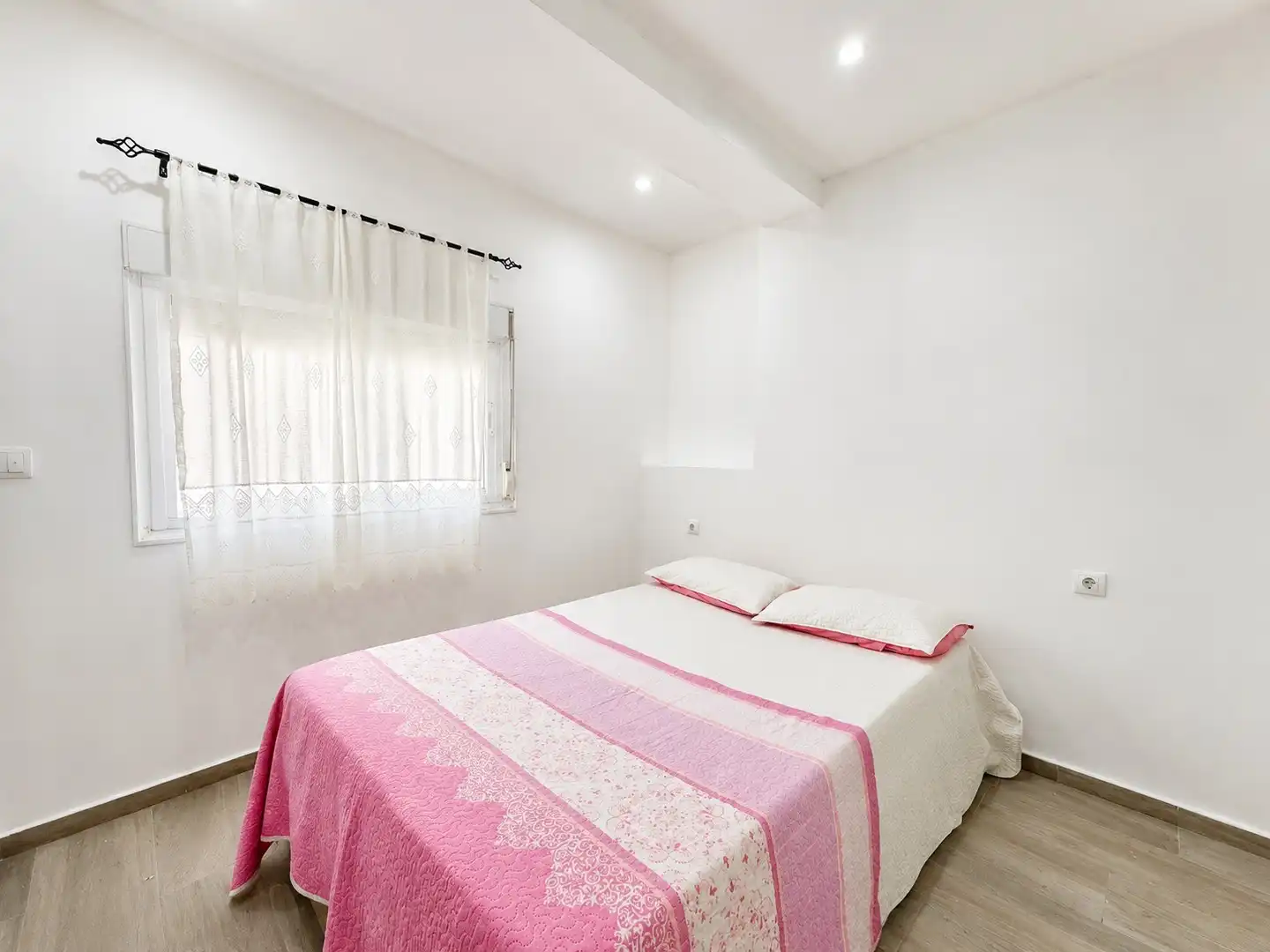 Bedroom of Flat for sale in Torrevieja  with Air Conditioner, Heating and Terrace