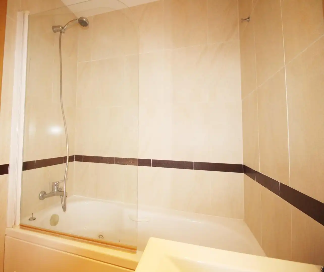 Baño de Apartamento en venta en Oropesa del Mar / Orpesa con Aire acondicionado, Jardín privado y Terraza