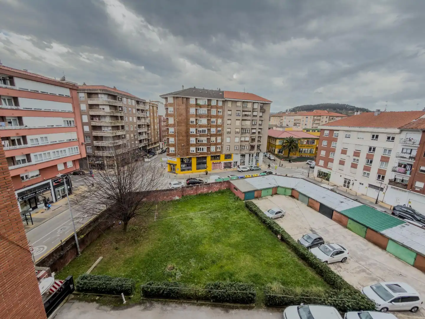 Aparcament de Pis en venda en Torrelavega  amb Calefacció, Parquet i Traster