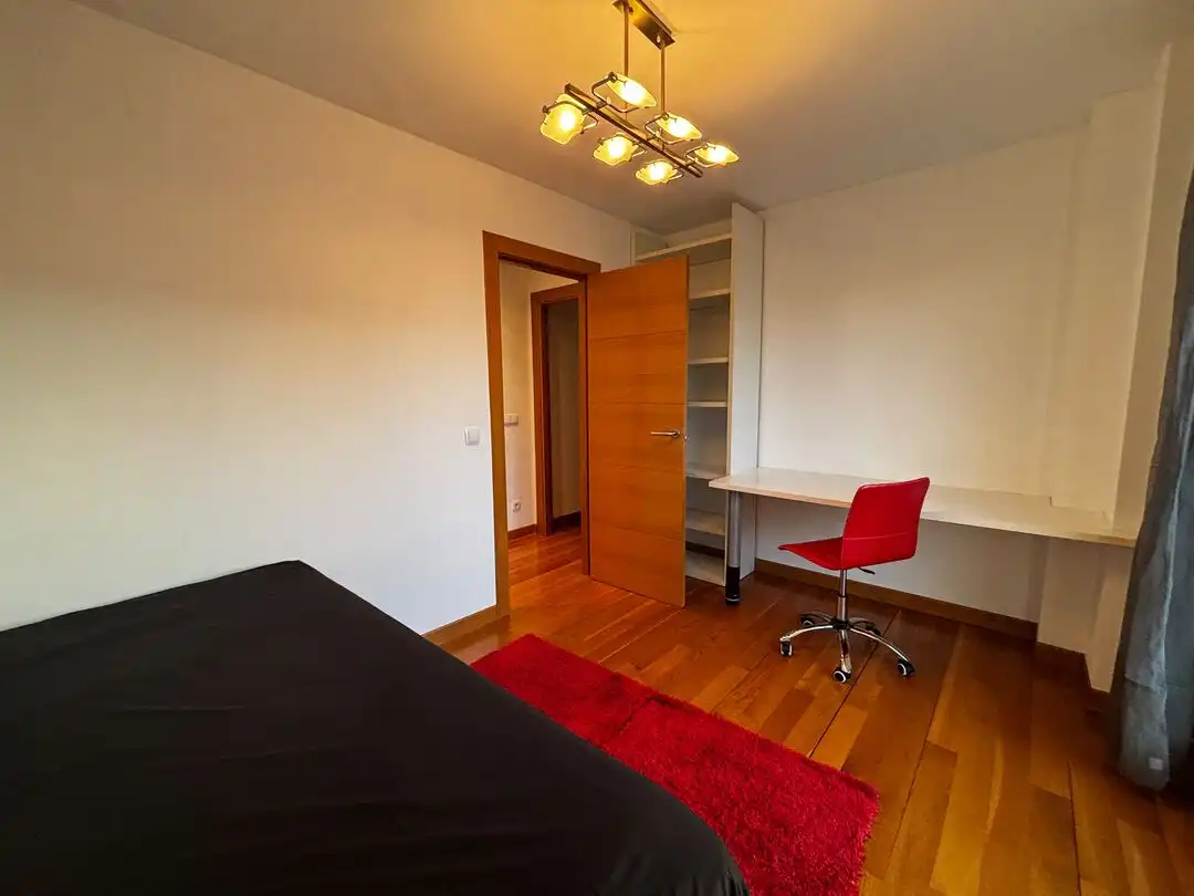 Habitación de Piso de alquiler en Santander con Trastero, Amueblado y Balcón