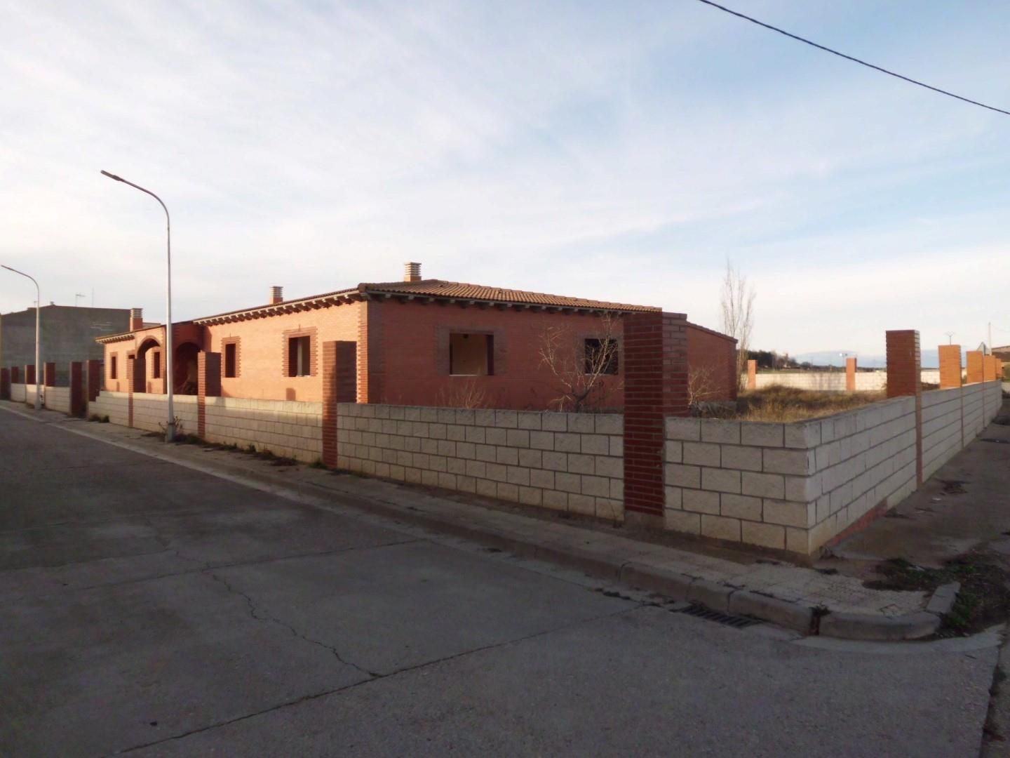 Vista exterior de Edifici en venda en Albalatillo