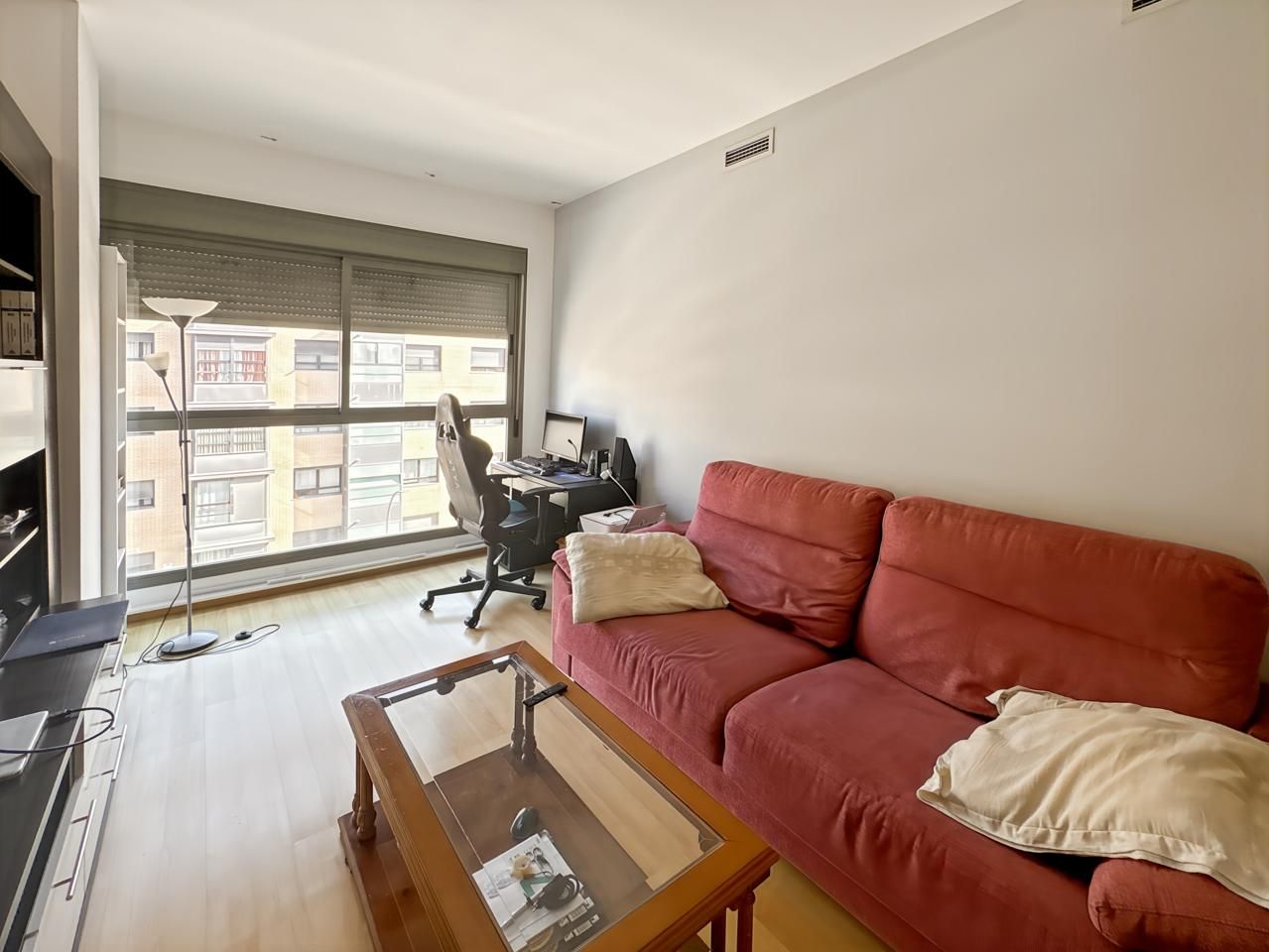 Living room of Flat for sale in  Madrid Capital  with Air Conditioner, Heating and Storage room