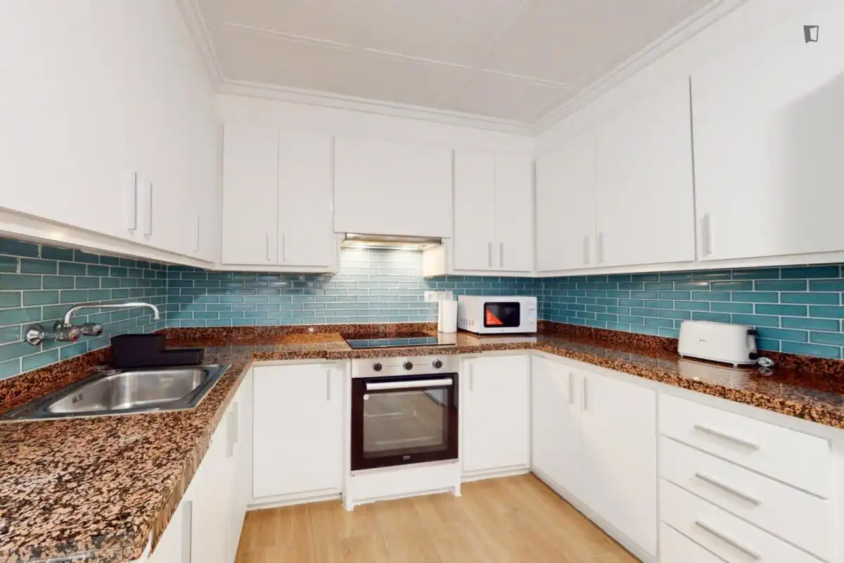 Habitación en Plaza Crevillente - Antiguos Juzgados - El Asilo