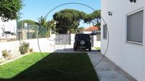 Vista exterior de Casa o xalet en venda en Punta Umbría amb Calefacció, Jardí privat i Alarma
