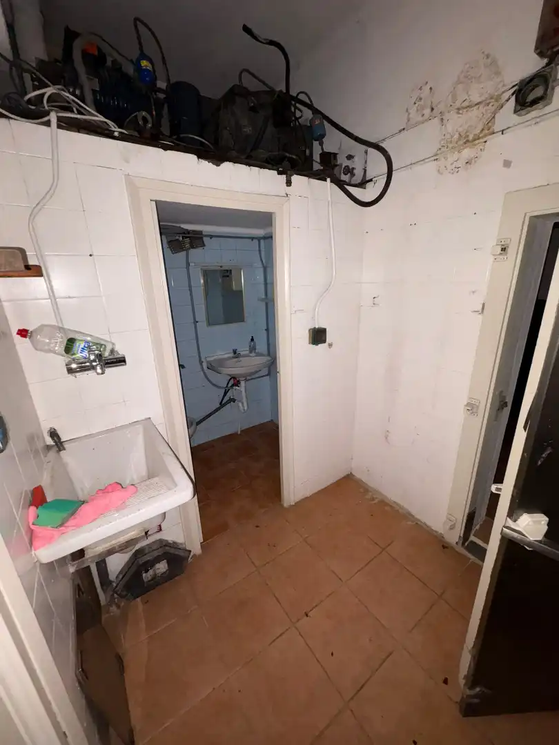 Bathroom of Commercial properties for rent in Girona  with Air Conditioner, Heating and Parquet flooring
