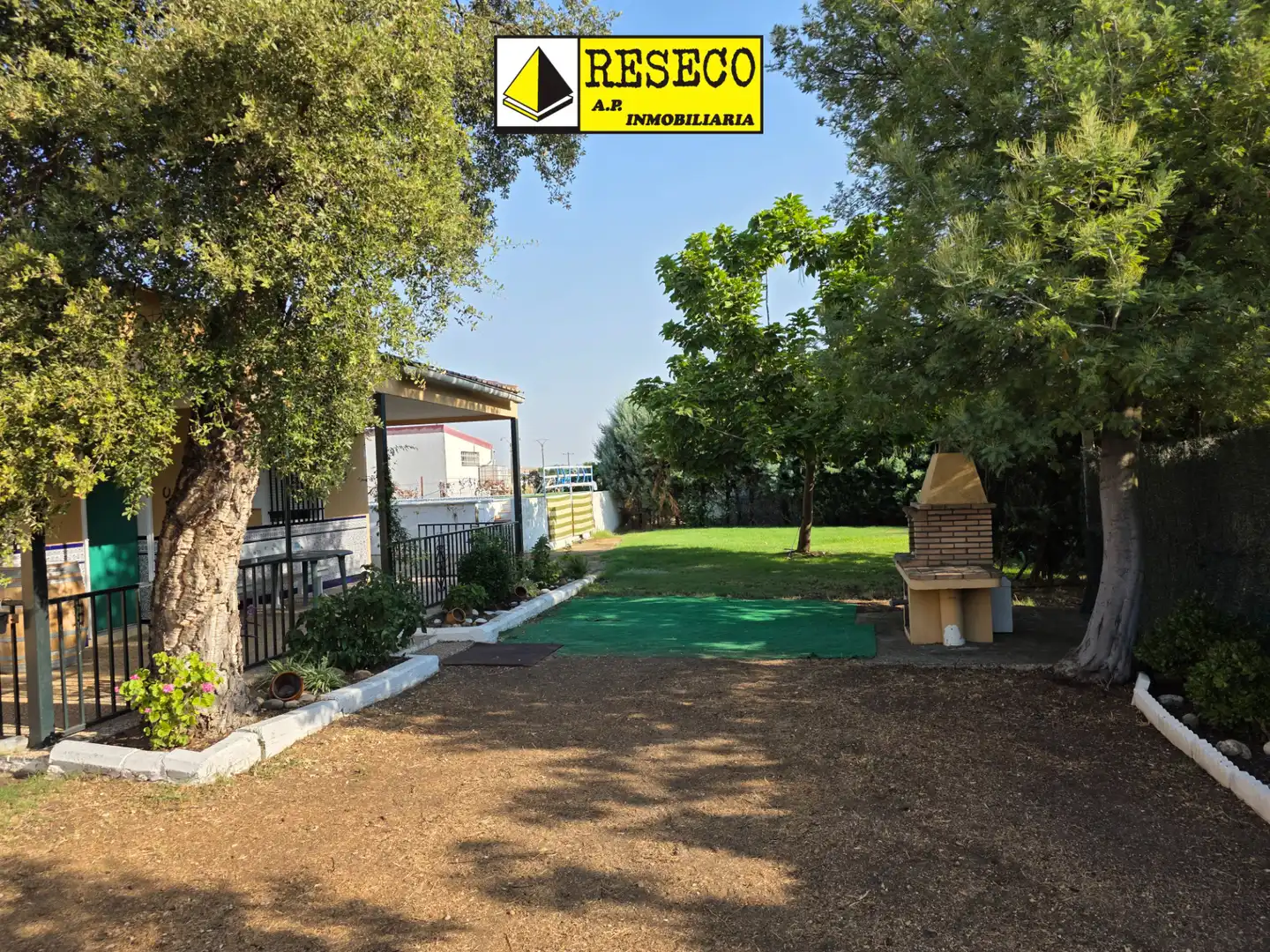 Villa mit Pool zum Verkauf in Parque de la Constitución 5a