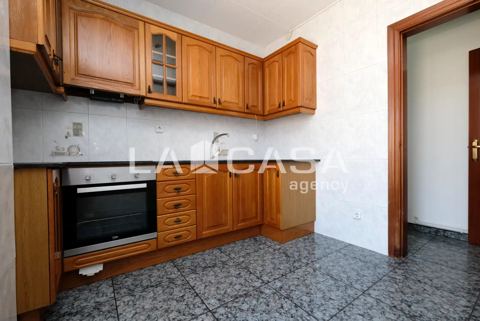 Kitchen of Flat for sale in Barcelona  with Air Conditioner, Heating and Terrace