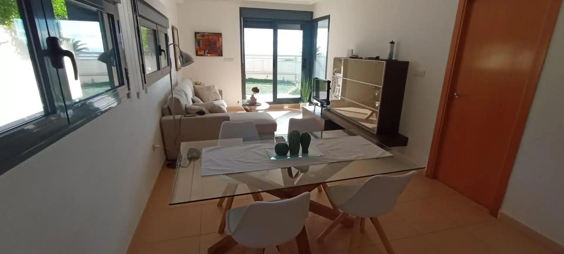 Comedor de Apartamento de alquiler en Vinaròs con Aire acondicionado, Calefacción y Jardín privado