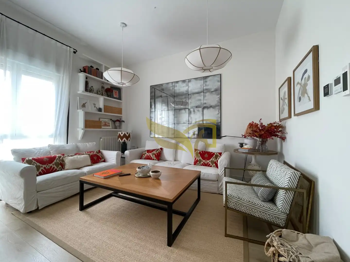Sala d'estar de Dúplex en venda en Los Remedios