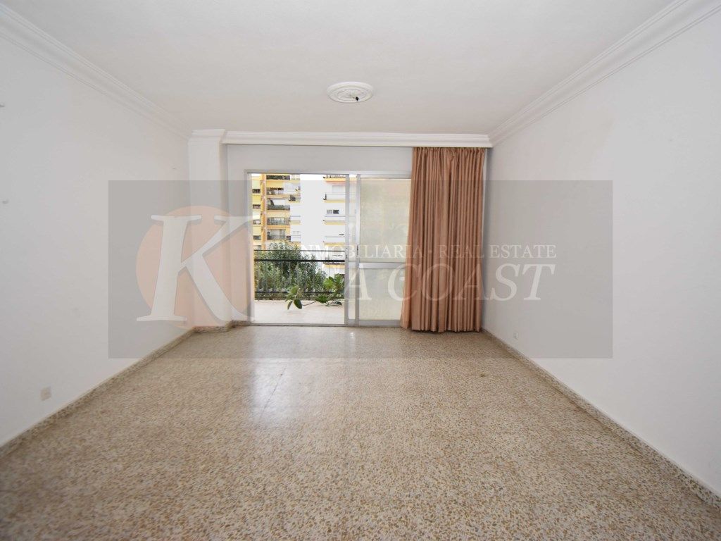 Sala d'estar de Pis en venda en Mijas amb Jardí privat, Terrassa i Piscina comunitària