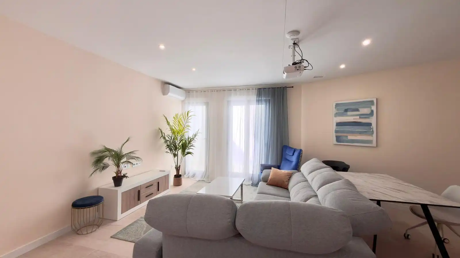Casa o chalet de alquiler en Calle Londres, 9, Golf Bahía