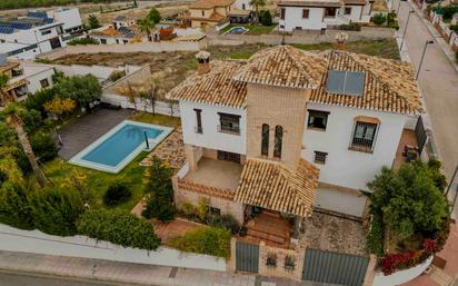 Vista exterior de Casa o xalet en venda en La Zubia amb Aire condicionat i Terrassa