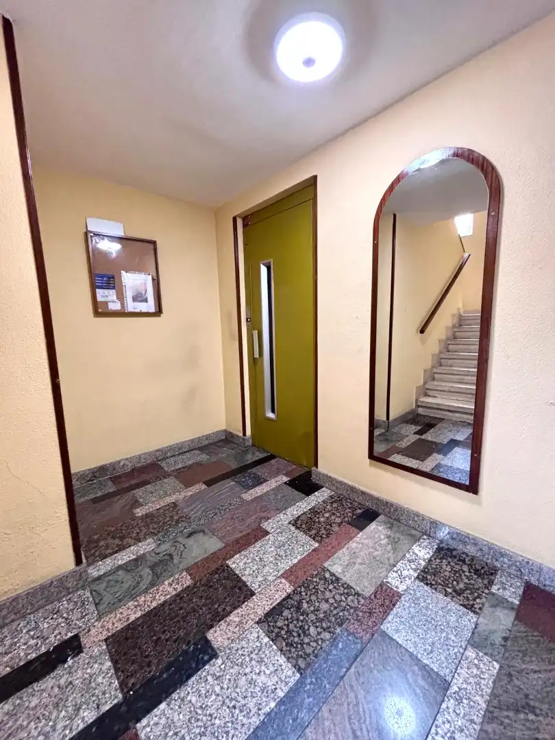 Piso en venta en Gijón  con Calefacción, Terraza y Trastero