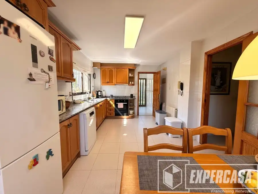 Cuina de Casa o xalet en venda en Riba-roja de Túria amb Aire condicionat, Calefacció i Terrassa