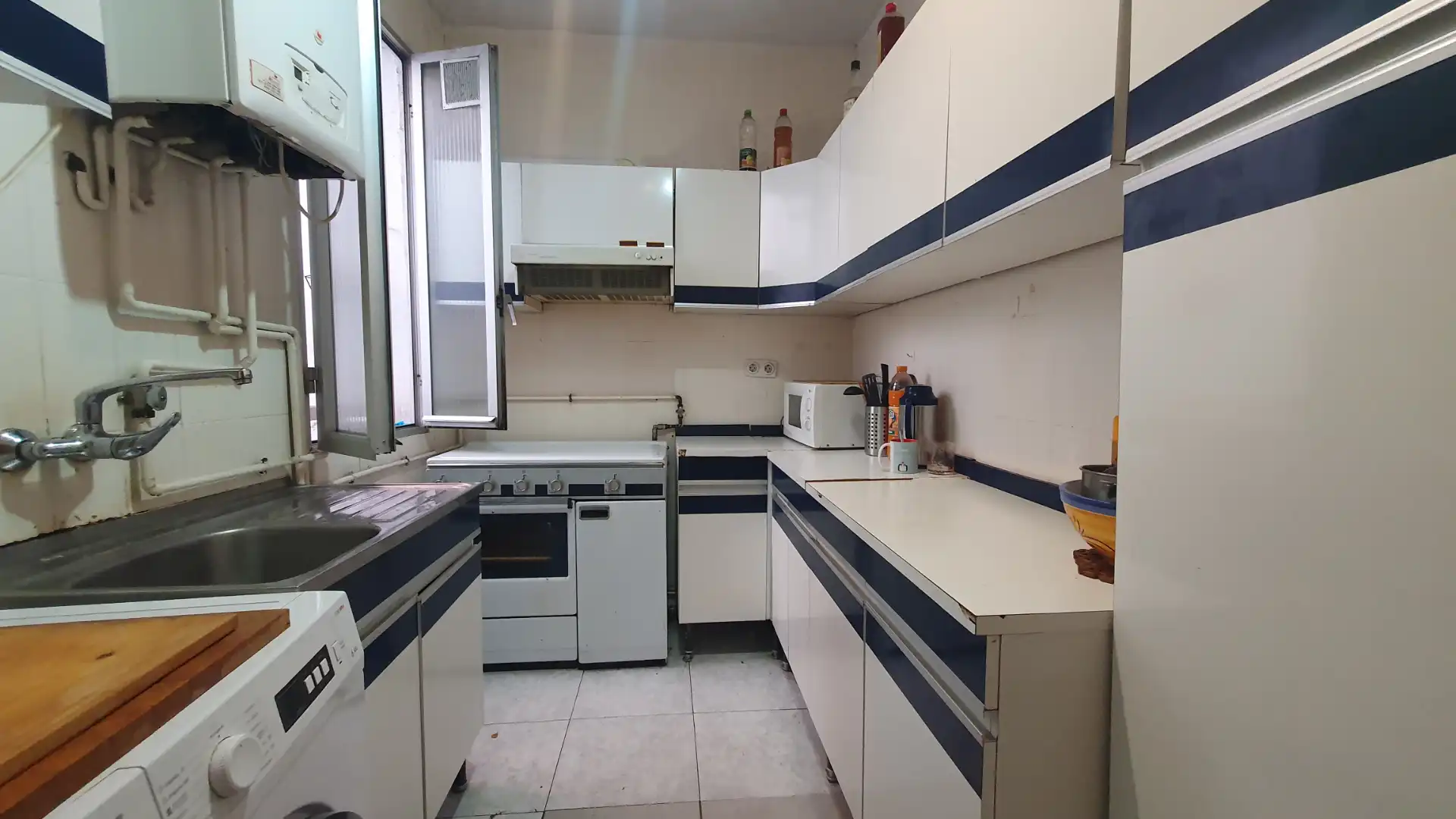 Cuina de Pis en venda en Madrid amb Calefacció i Moblat