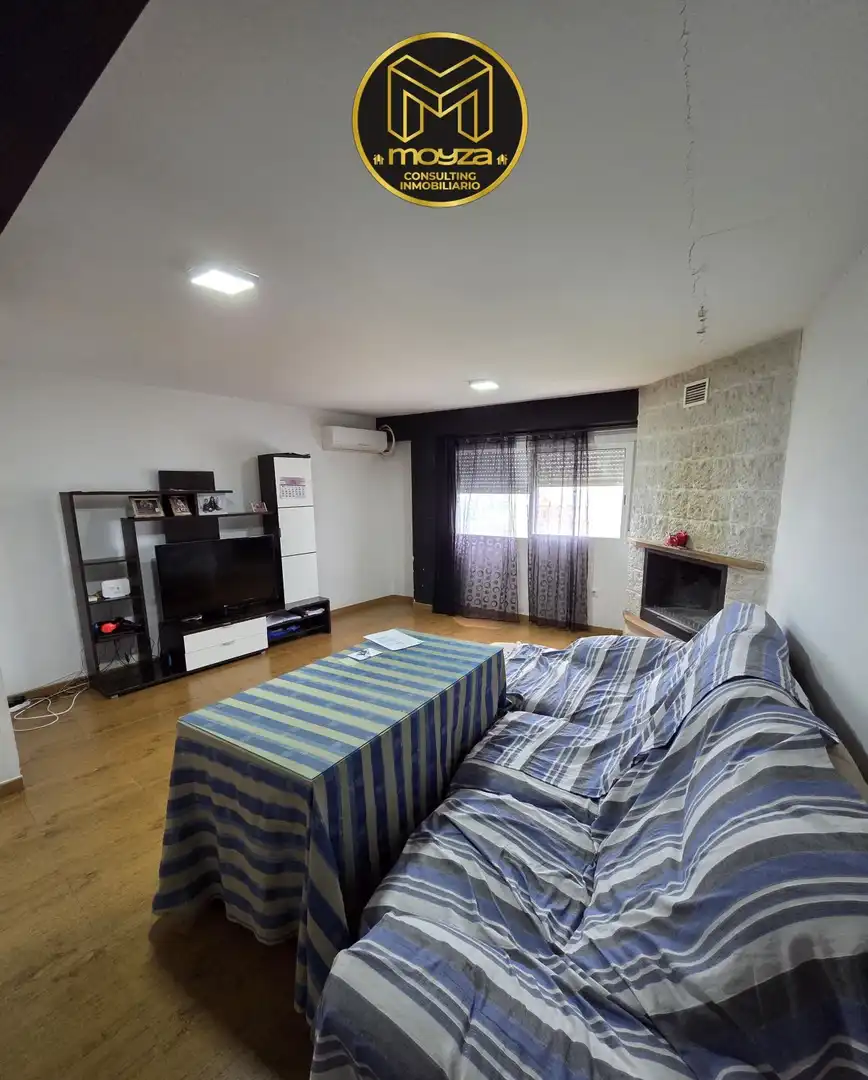 Sala d'estar de Casa o xalet en venda en Jaén amb Aire condicionat, Calefacció i Terrassa