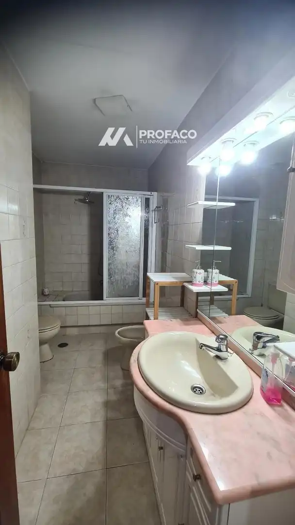 Baño de Piso de alquiler en Ourense Capital  con Calefacción y Amueblado
