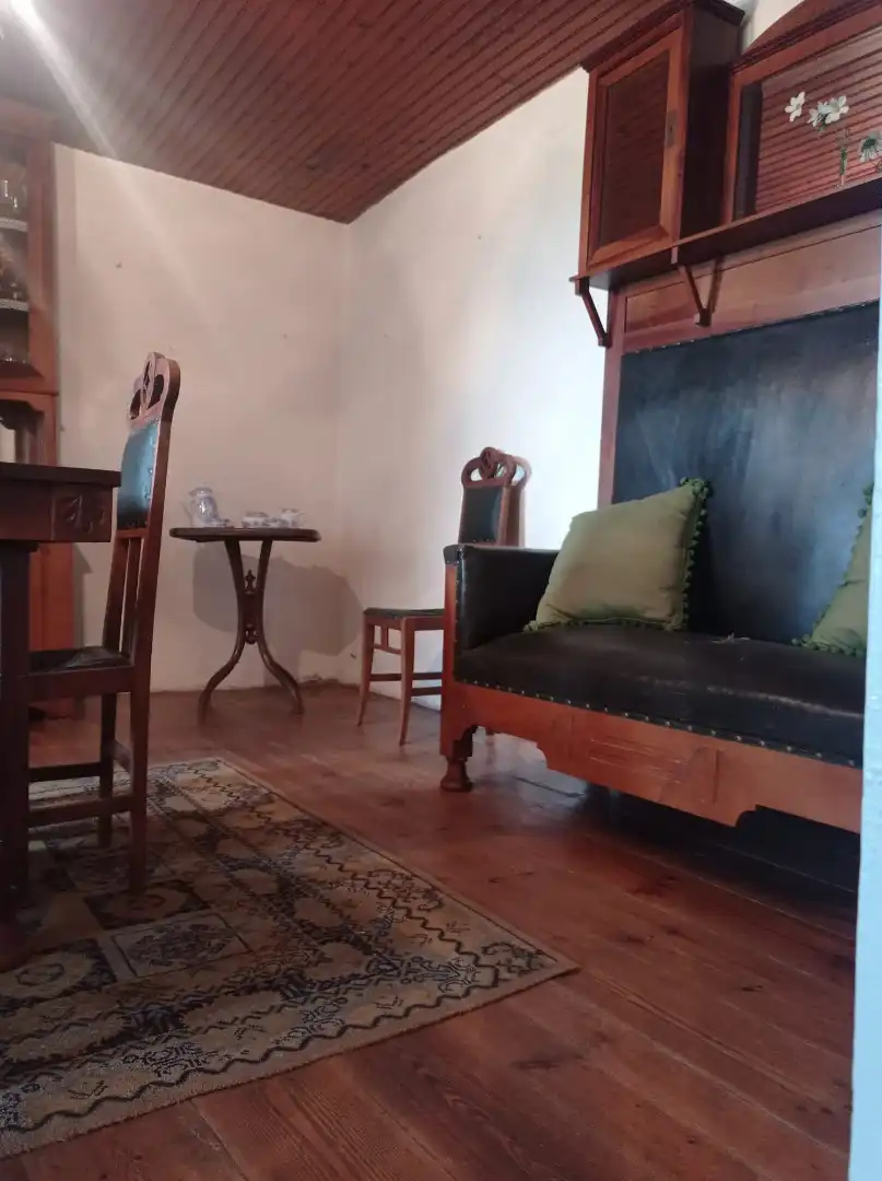 Sala d'estar de Casa adosada en venda en A Fonsagrada  amb Jardí privat, Moblat i Balcó