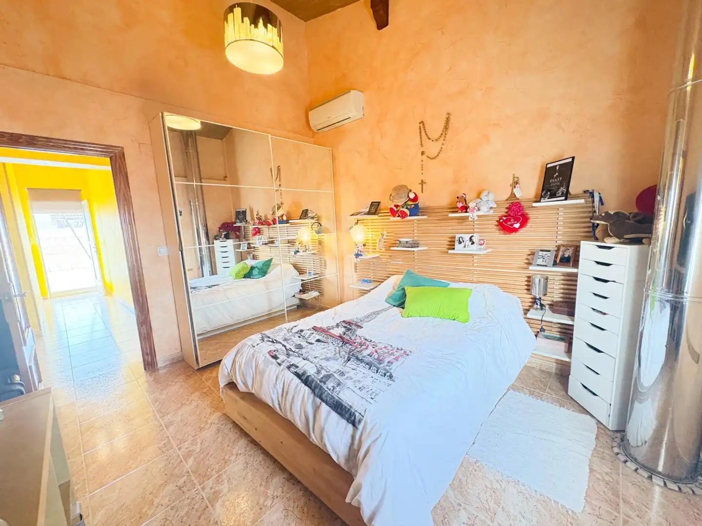 Schlafzimmer von Einfamilien-Reihenhaus zum Verkauf in San Isidro mit Klimaanlage, Privatgarten und Terrasse