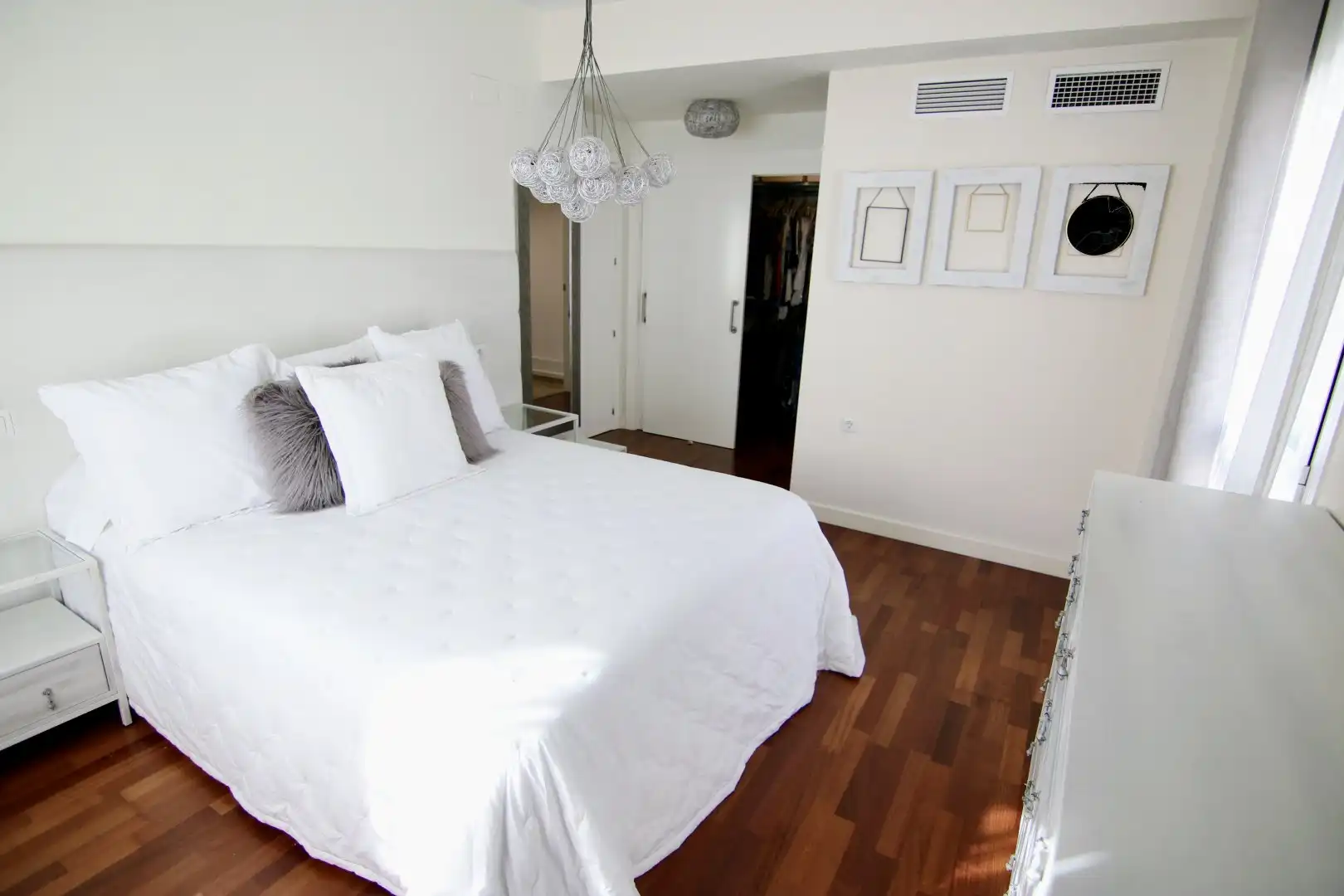 Bedroom of Detached homes for sale in Mairena del Aljarafe  with Air Conditioner, Terrace and Storage room