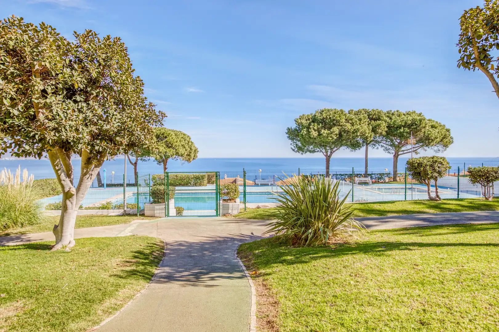 Apartment with pool for sale in Avinguda D'Escandinàvia, imagen 25