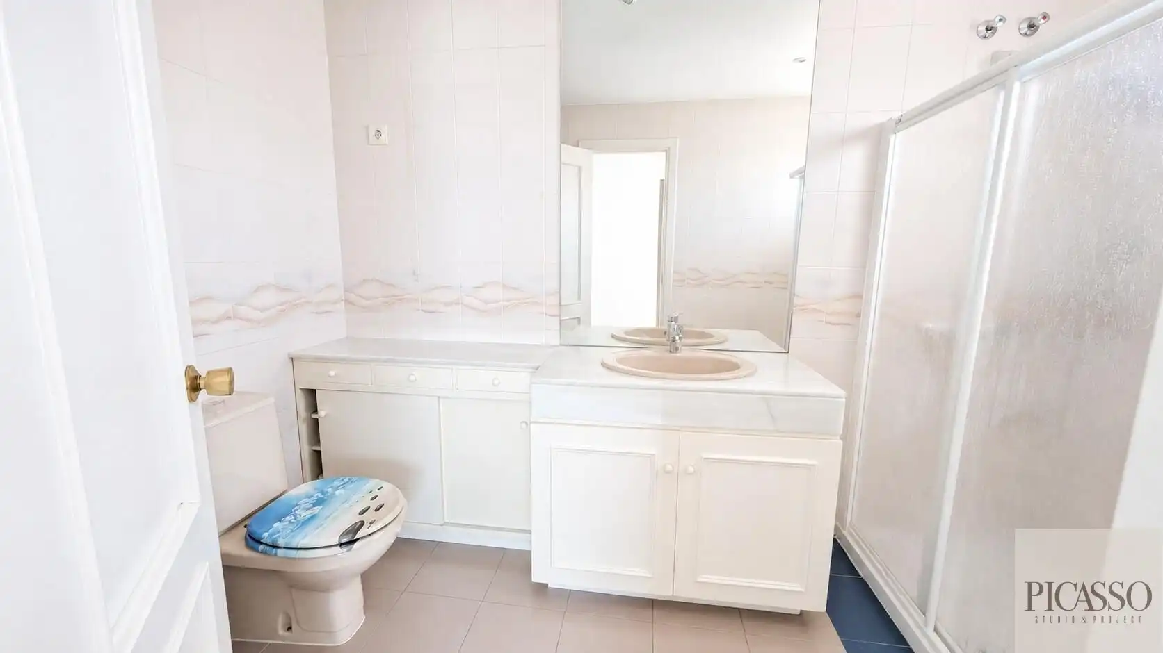 Baño de Piso en venta en Torremolinos con Aire acondicionado, Jardín privado y Trastero