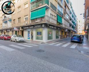 Vista exterior de Pis en venda en  Granada Capital amb Parquet i Balcó