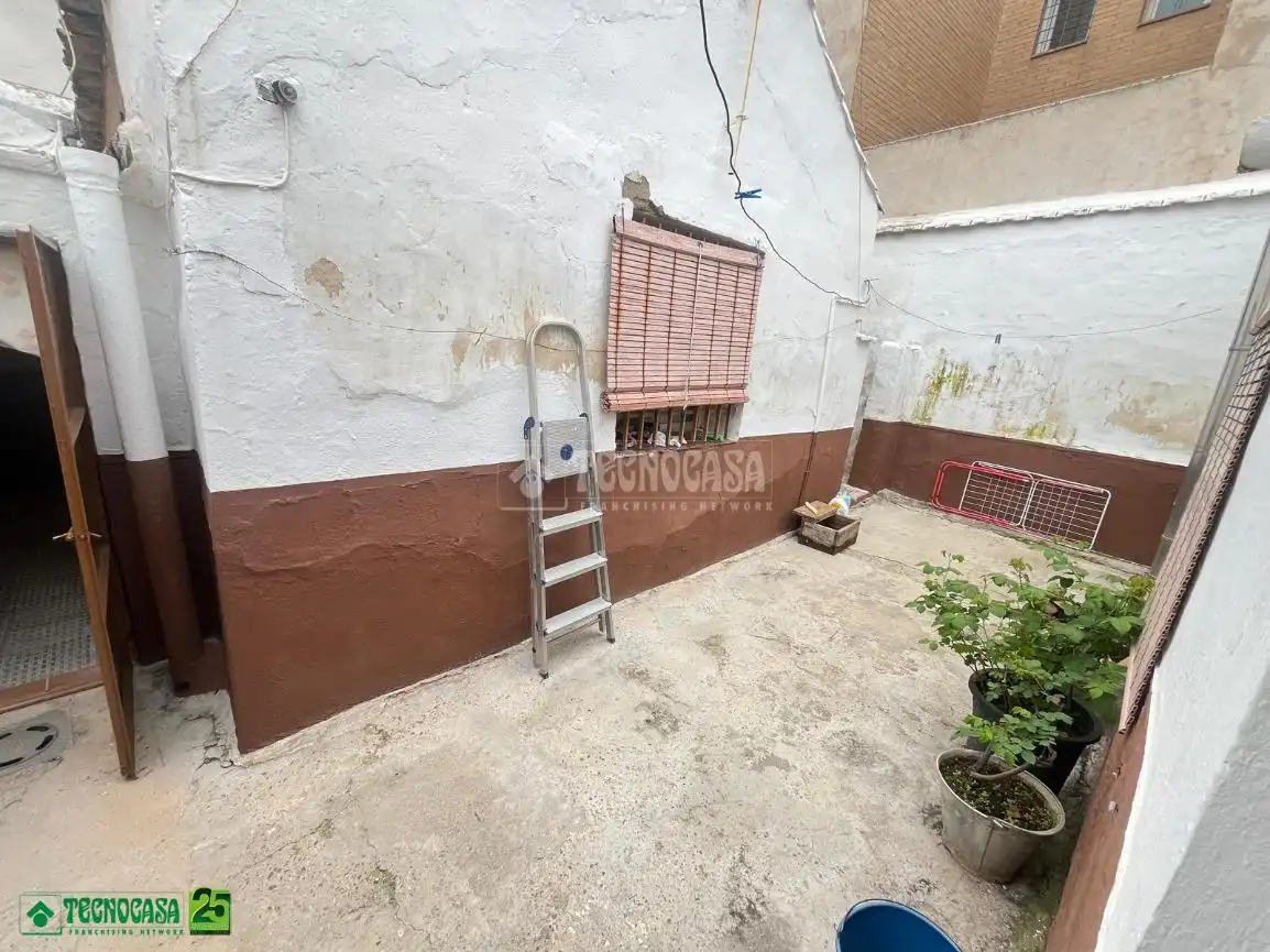 Vista exterior de Casa adosada en venta en Miguelturra con Aire acondicionado y Calefacción