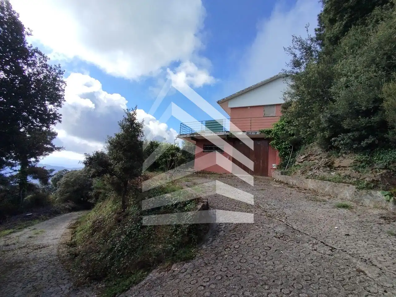 Außenansicht von Haus oder Chalet zum Verkauf in Susqueda mit Privatgarten und Terrasse
