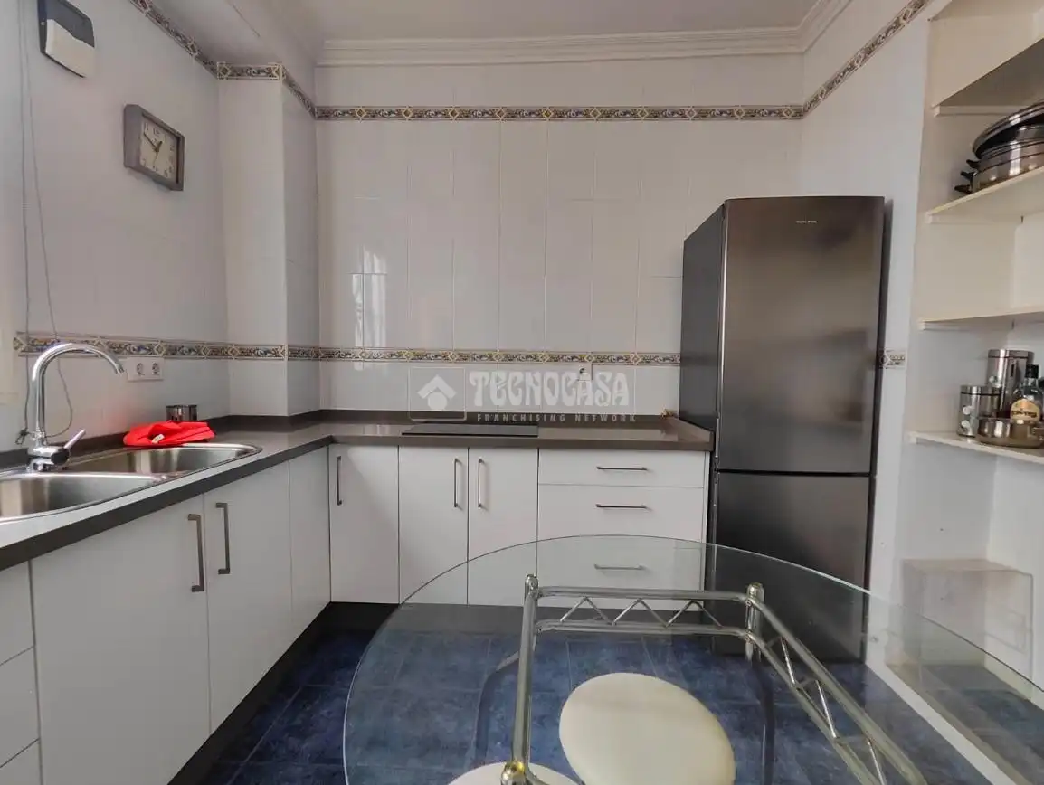 Cuina de Casa o xalet en venda en Los Palacios y Villafranca amb Aire condicionat