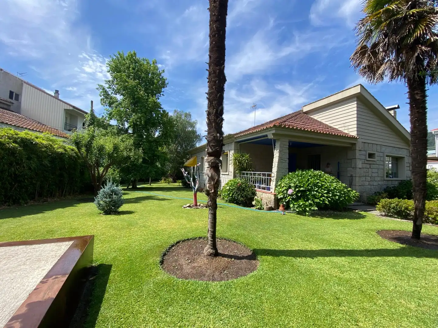 Jardí de Casa o xalet en venda en Leiro amb Aire condicionat, Calefacció i Jardí privat