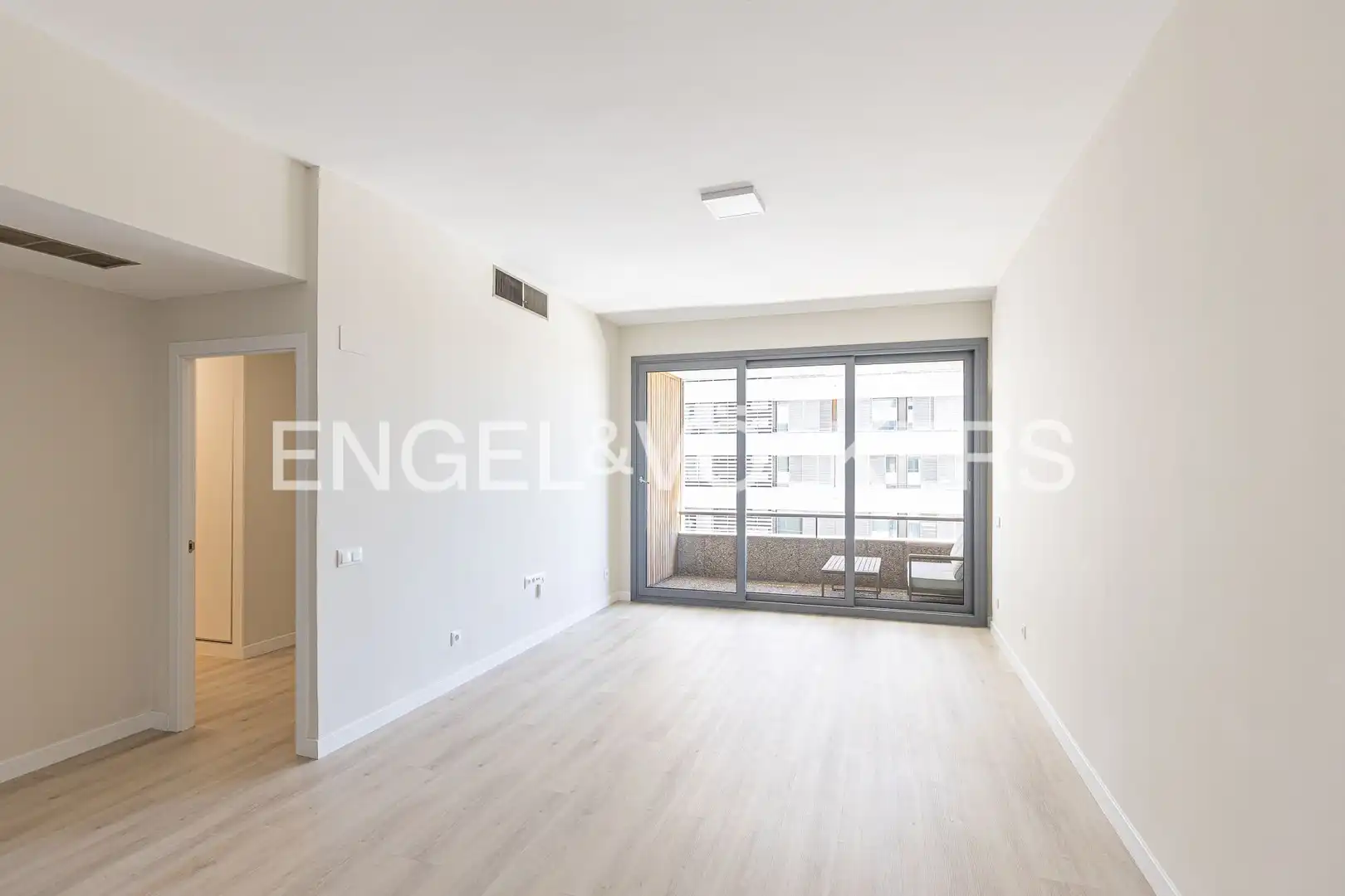 Living room of Flat for rent in Madrid  with Air Conditioner, Heating and Terrace
