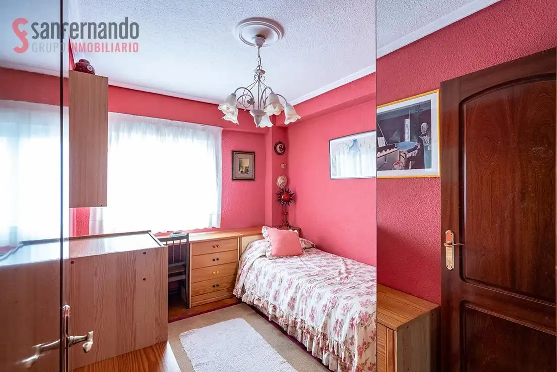 Habitación de Piso en venta en Santander con Calefacción y Trastero