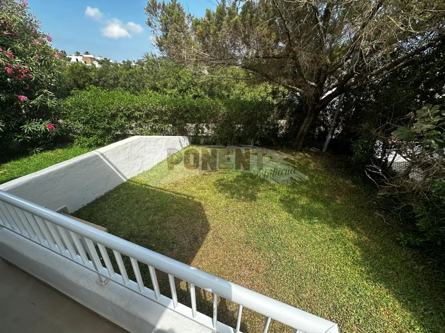 Jardí de Apartament en venda en Sant Josep de sa Talaia amb Aire condicionat, Terrassa i Moblat
