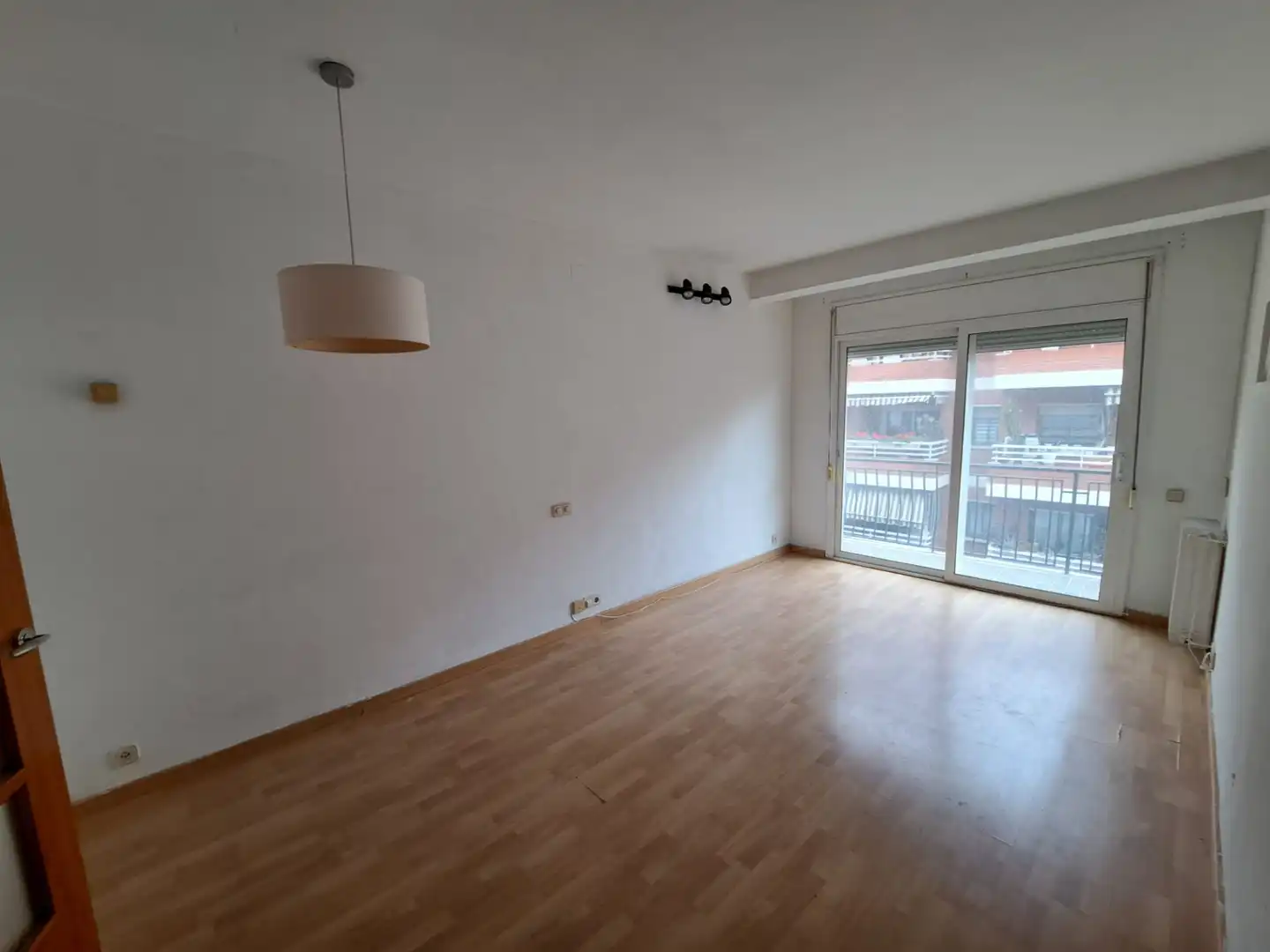 Living room of Flat for sale in  Barcelona Capital  with Heating and Balcony