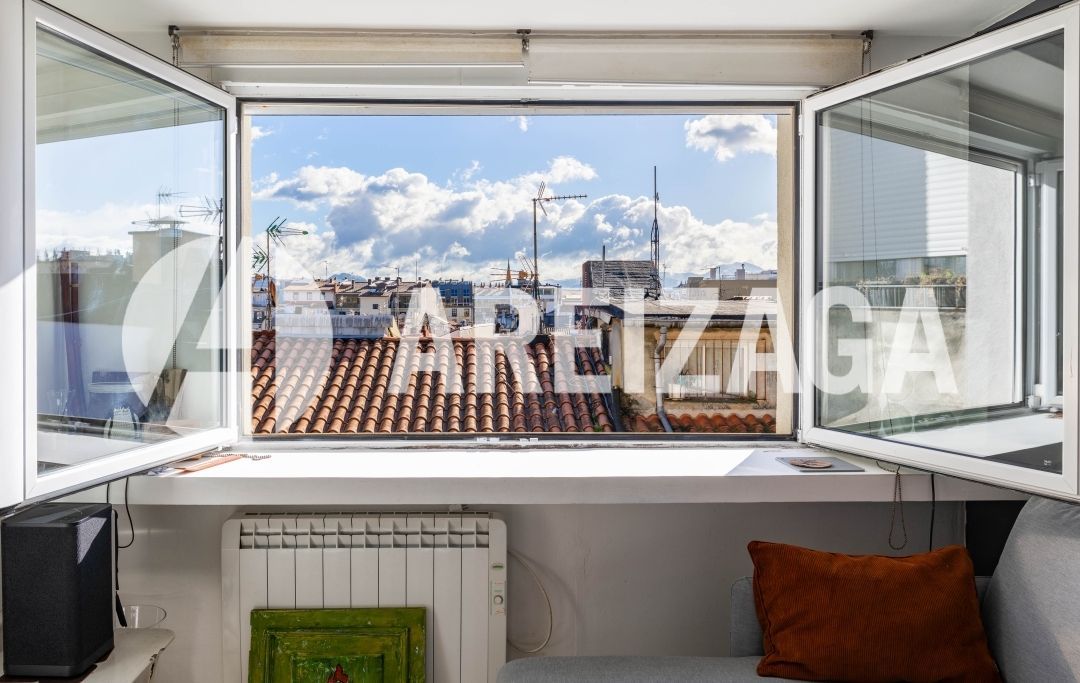Vista exterior de Àtic en venda en Donostia - San Sebastián  amb Calefacció